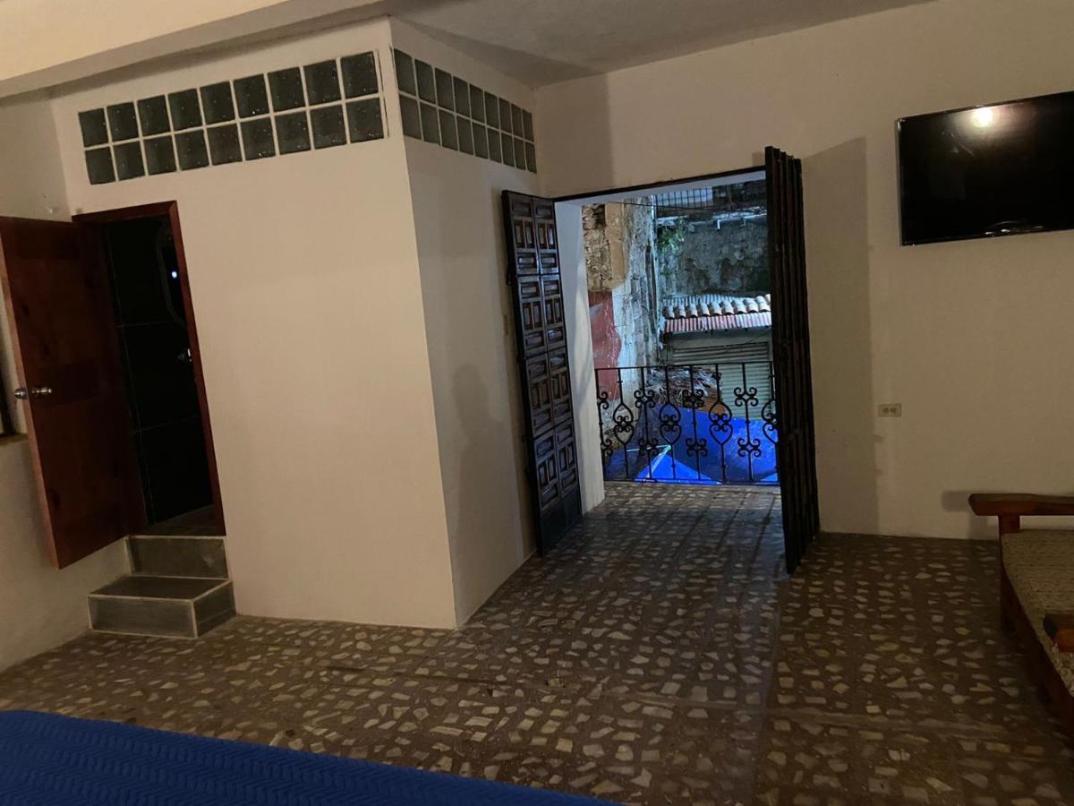 Hotel El Gran Toril Taxco de Alarcon Exterior foto