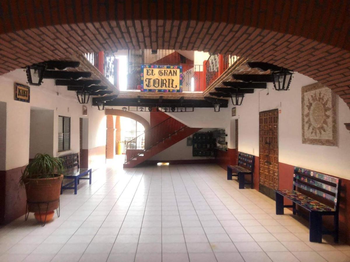 Hotel El Gran Toril Taxco de Alarcon Exterior foto
